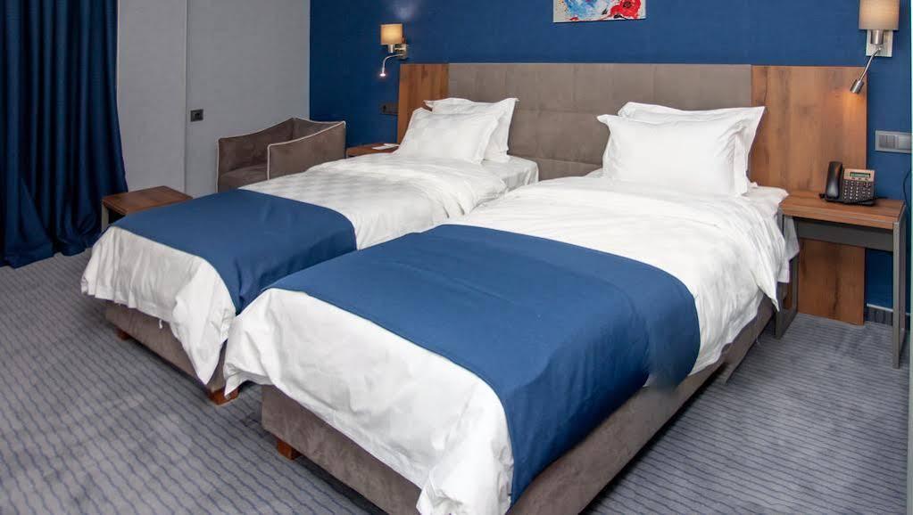 Avenue Hotel Tbilisi Eksteriør bilde