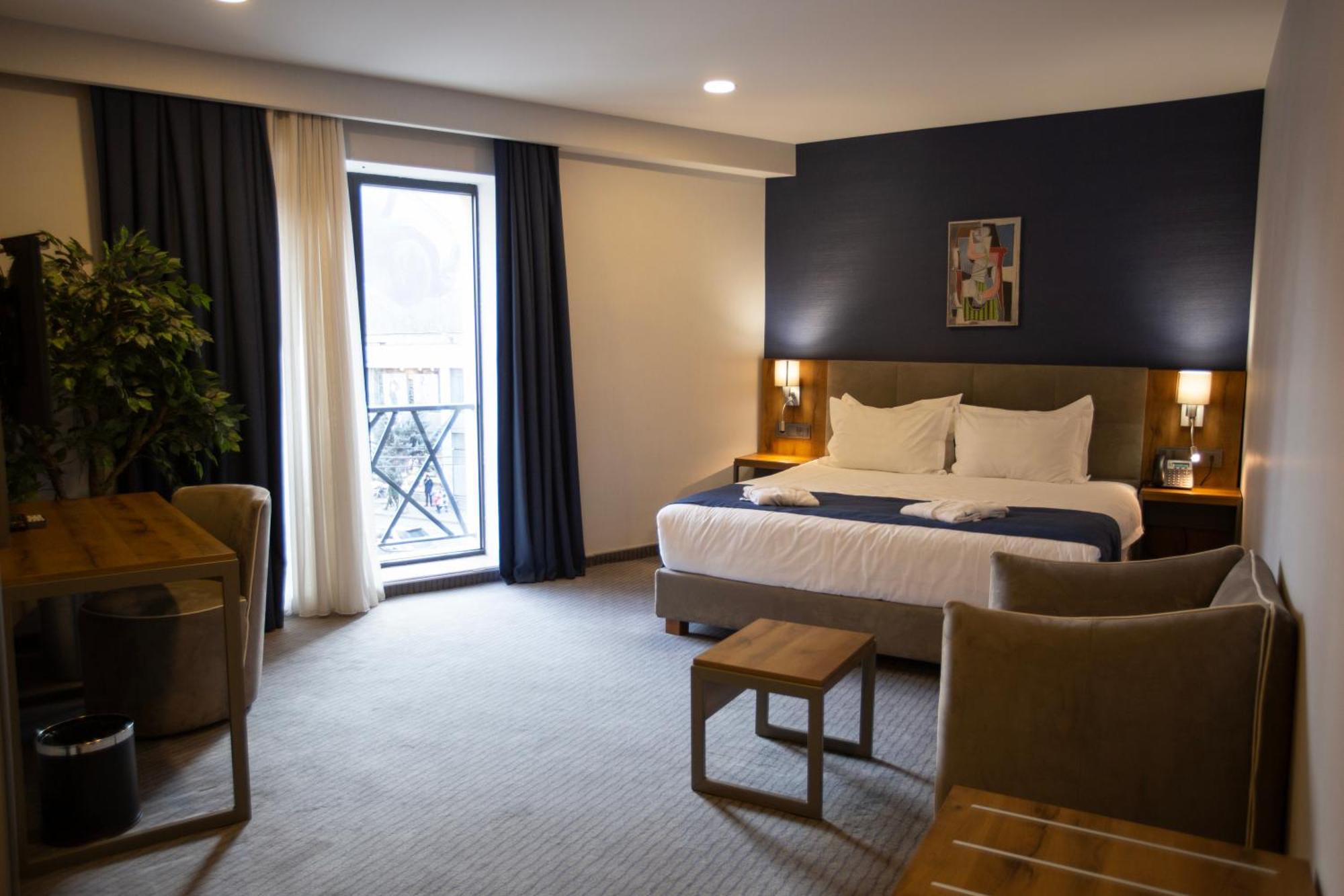 Avenue Hotel Tbilisi Eksteriør bilde