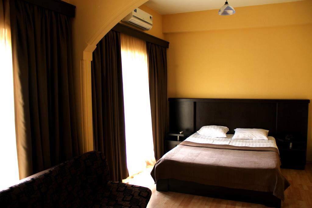 Avenue Hotel Tbilisi Rom bilde