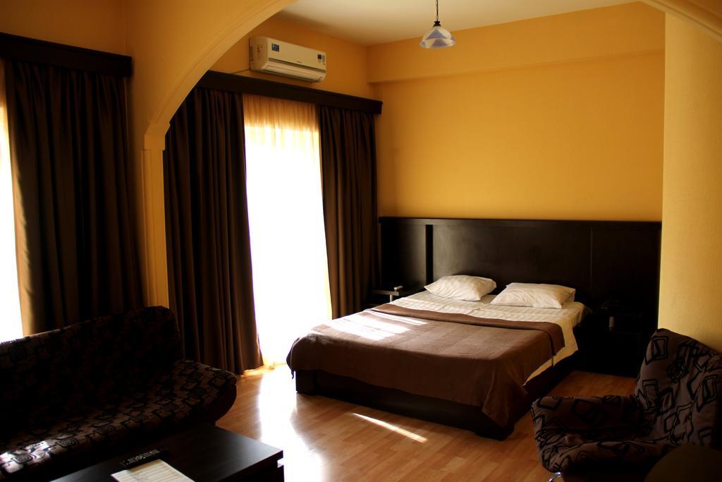 Avenue Hotel Tbilisi Rom bilde