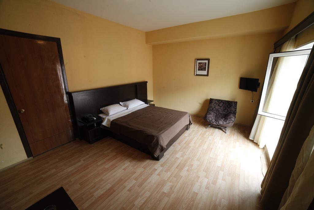 Avenue Hotel Tbilisi Rom bilde