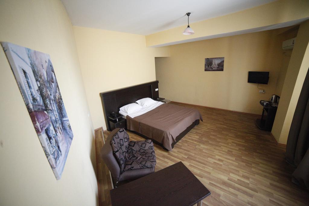 Avenue Hotel Tbilisi Rom bilde