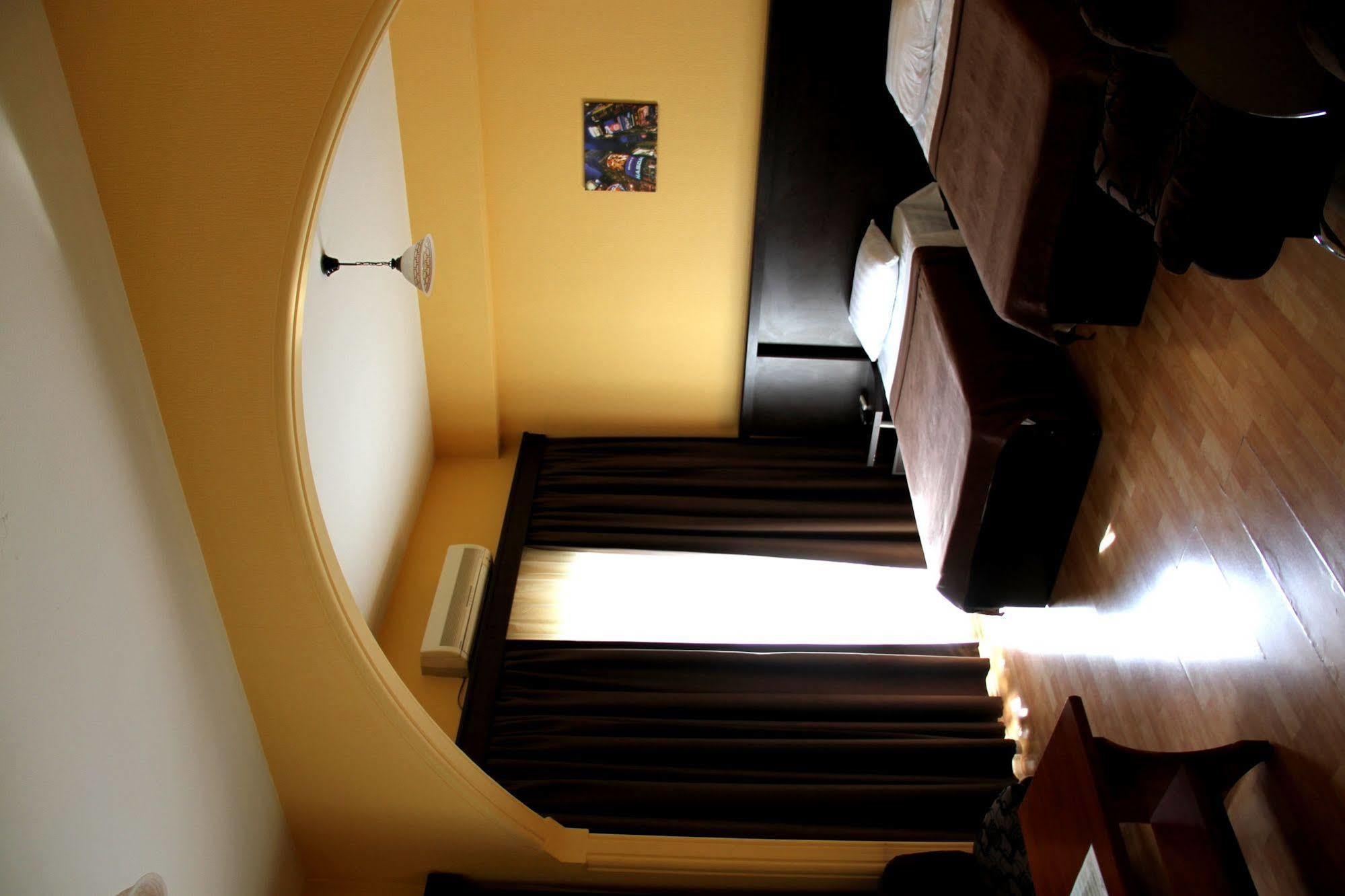 Avenue Hotel Tbilisi Eksteriør bilde